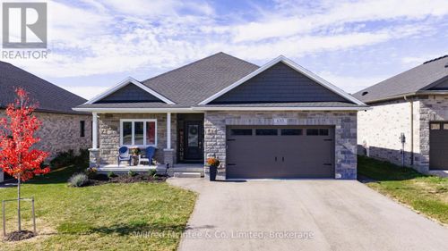 635 Winchester Avenue S, North Perth (Listowel), ON, N4W0C8 | Card Image