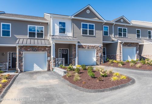 128 Hudson View Ter, Hyde Park, NY, 12538-3538 | Card Image