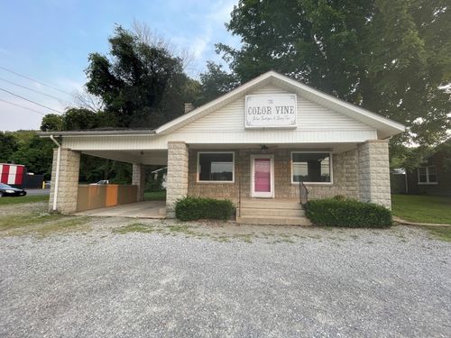 312 W Main St, Waverly, TN, 37185-1513 | Card Image