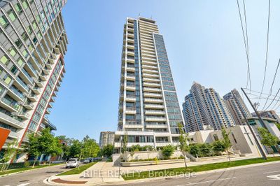 PH203 - 75 Canterbury Pl, Condo with 2 bedrooms, 2 bathrooms and 1 parking in North York ON | Image 2