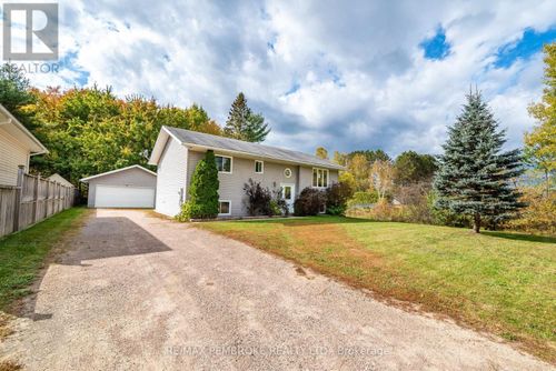 18 Joseph Street, Laurentian Hills, ON, K0J1J0 | Card Image