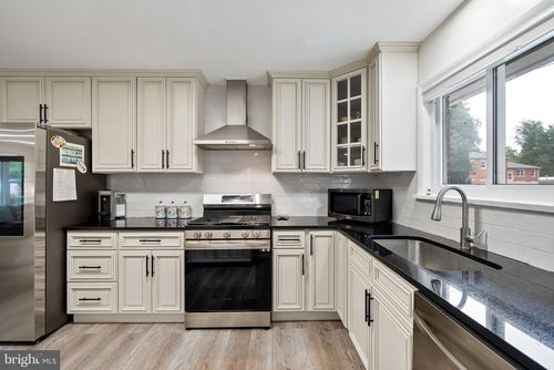 7409 Aspen Ave, TAKOMA PARK, MD, 20912-5446 | Card Image