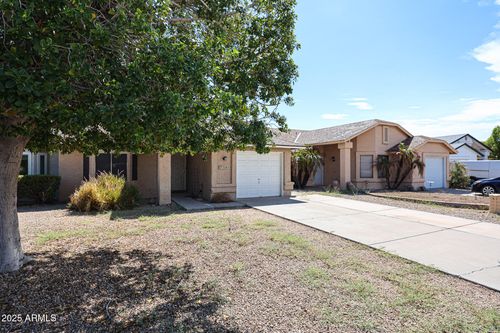 3241 W Blackhawk Dr, Phoenix, AZ, 85027-6070 | Card Image