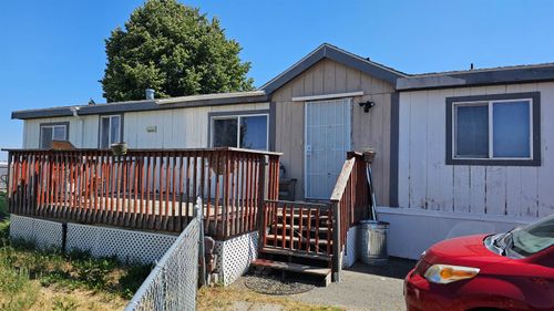10510 W Richland Rd, Cheney, WA, 99004-8628 | Card Image