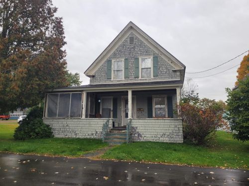 4 Hopkinson Place, Lancaster, NH, 03584 | Card Image