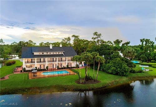 13189 Valewood Dr, NAPLES, FL, 34119-8506 | Card Image