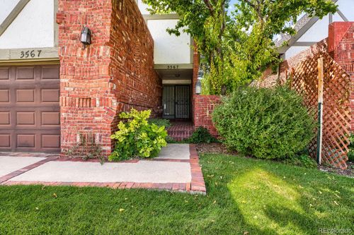 3567 S Ivanhoe St, Denver, CO, 80237-1122 | Card Image
