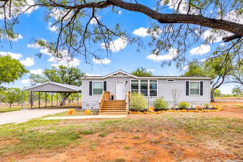 126 County Road 157, Floresville, TX, 78114-6001 | Card Image