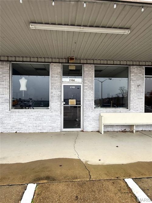 2186 N Westwood Blvd, Poplar Bluff, MO, 63901-2440 | Card Image