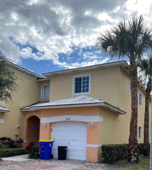 5024 Se Mariner Garden Cir, Stuart, FL, 34997-2175 | Card Image