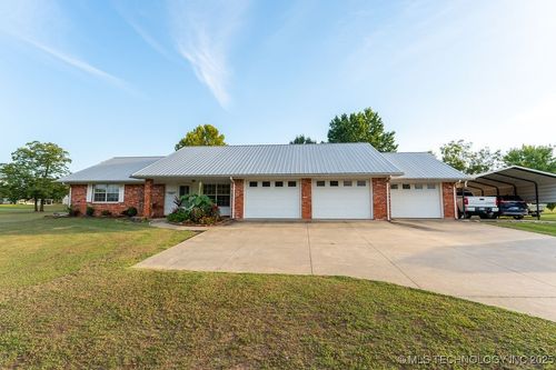 1707 Willow Dr, Stigler, OK, 74462-3610 | Card Image