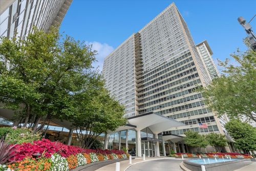 2706-3550 N Lake Shore Dr, Chicago, IL, 60657-1913 | Card Image