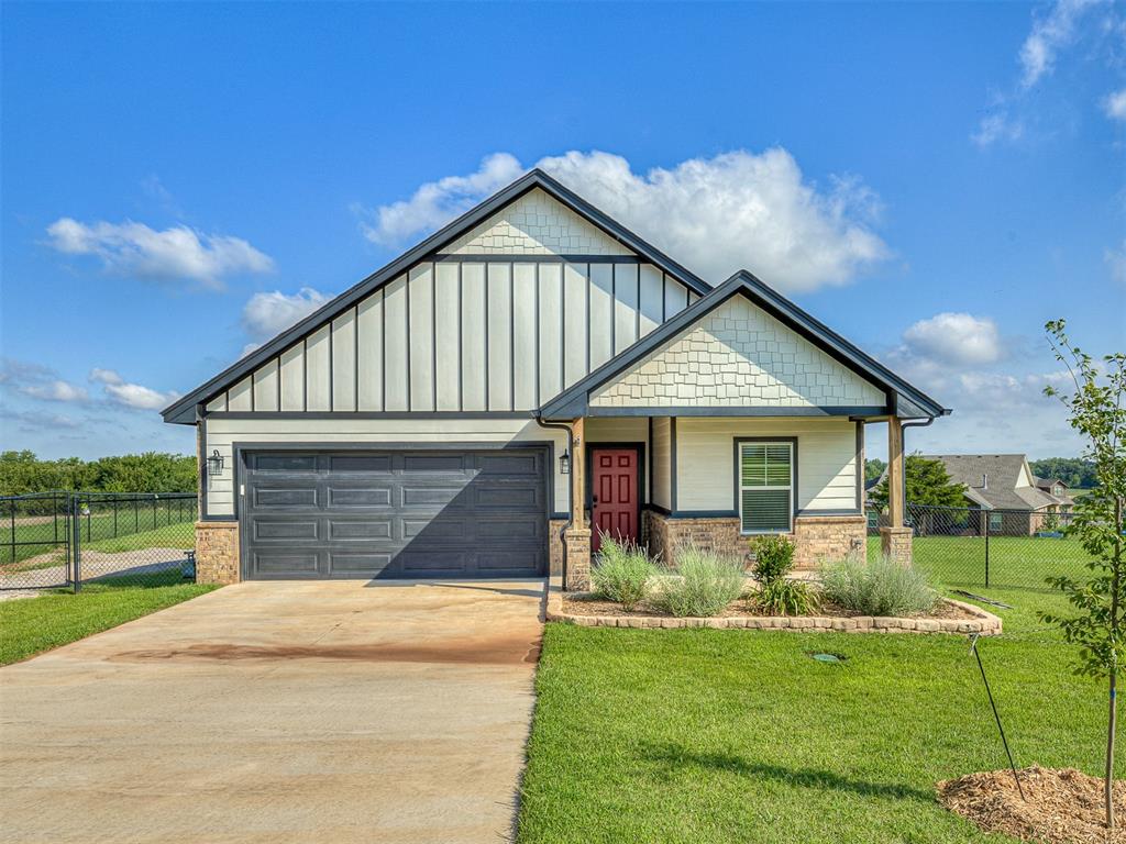 Meadow Ridge Ln, Edmond, OK 73025
