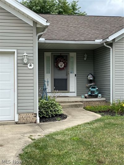 Front Porch | Image 2