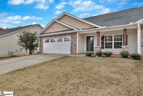 27 Hillsborough Dr, Anderson, SC, 29621-2690 | Card Image