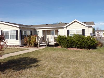 703 Ziebach St, House other with 3 bedrooms, 2 bathrooms and null parking in Belle Fourche SD | Image 3