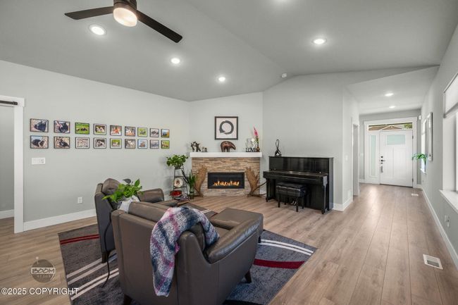16-web-or-mls-8653 Dry Creek Loop-16 | Image 11
