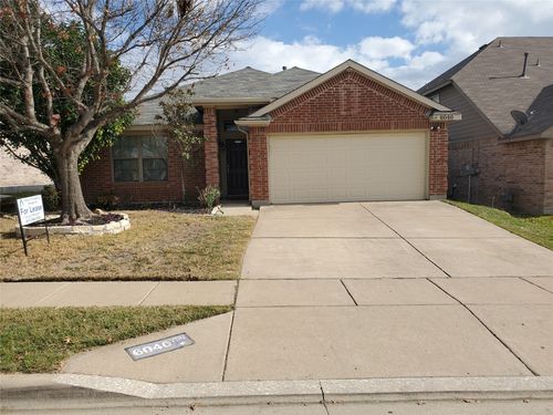 6040 Stirrup Iron Dr, Fort Worth, TX, 76179-8302 | Card Image