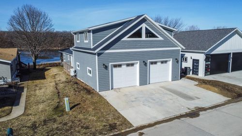 711 Sunshine Run, Arnolds Park, IA, 51331-7527 | Card Image