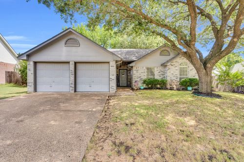 7 Atlantic Ave, Midlothian, TX, 76065-6735 | Card Image