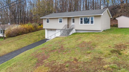 18 Miller Dr, Chester, NY, 10918-1315 | Card Image