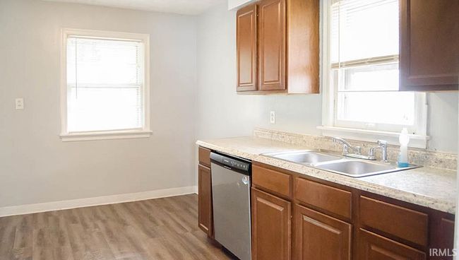 811 W Carson St, House other with 5 bedrooms, 2 bathrooms and null parking in Muncie IN | Image 5