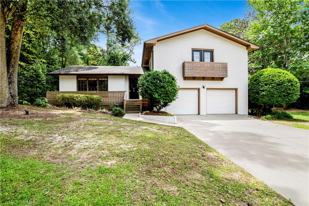 Bellangee Ave, Fairhope, AL 36532