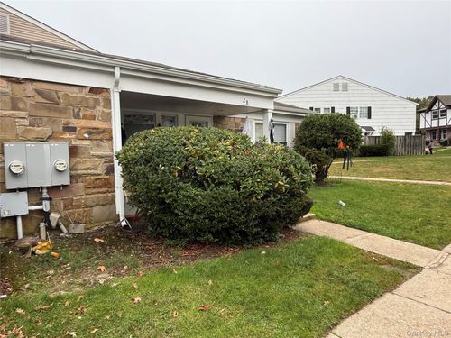 2 Ticonderoga Court, Brookhaven, NY, 11961 | Card Image
