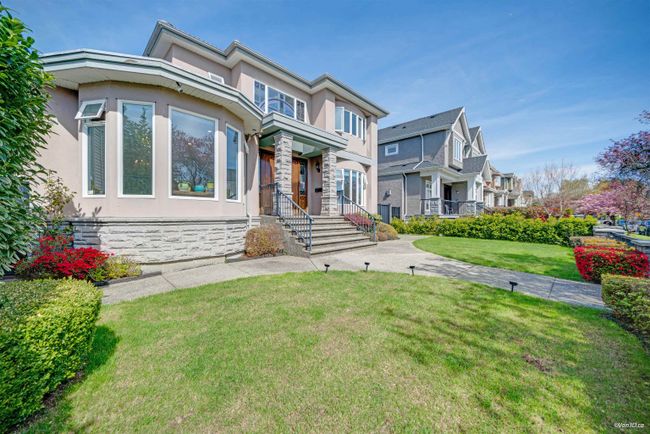 87 W 46 Th Avenue, House other with 6 bedrooms, 4 bathrooms and 5 parking in Vancouver BC | Image 2
