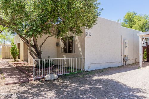 3322 E Presidio Rd, Tucson, AZ, 85716-1621 | Card Image