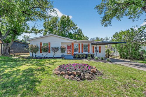 6628 Onyx Dr N, North Richland Hills, TX, 76180-8748 | Card Image