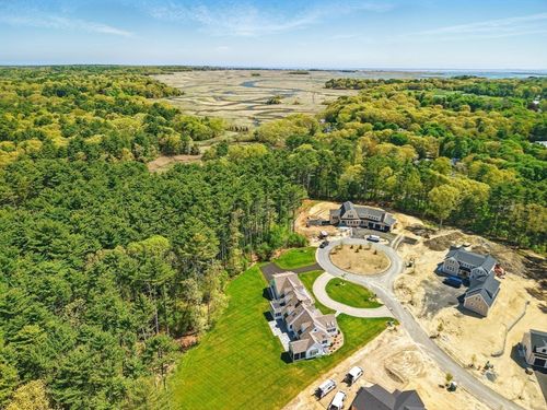 25 Hawthorn Hl, Duxbury, MA, 02332-3945 | Card Image