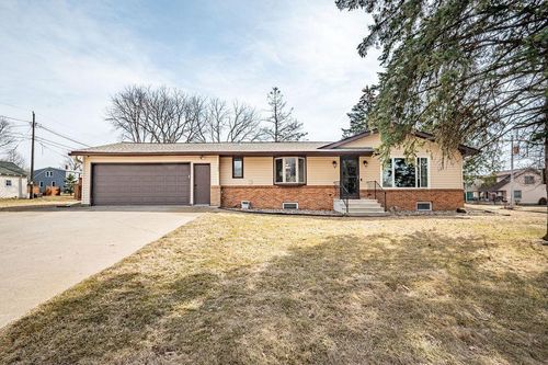 102 N Dana St, ELLSWORTH, WI, 54011-9014 | Card Image