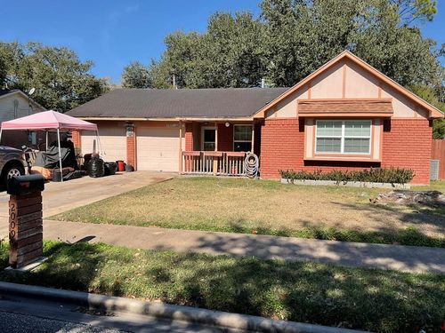 2009 Stonesthrow Dr, Bay City, TX, 77414-7719 | Card Image