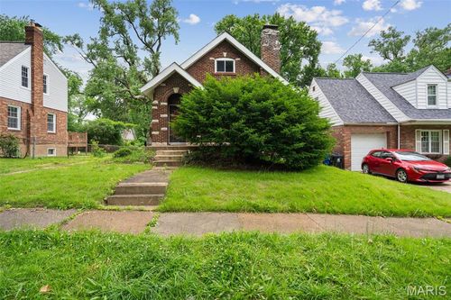 7027 Camden Ct, University City, MO, 63130-1914 | Card Image