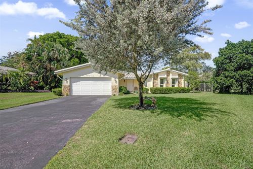 8845 Nw 29th Pl, Coral Springs, FL, 33065-5365 | Card Image