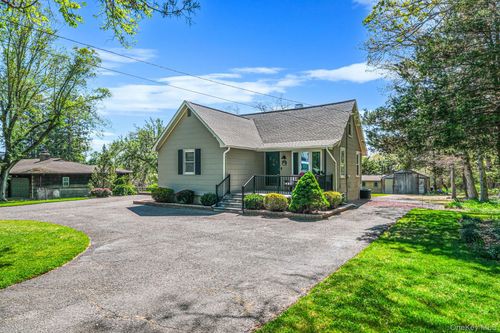50 Rocky Point Rd, Middle Island, NY, 11953-1213 | Card Image