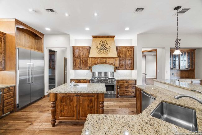 2021 Vista Ridge Dr, House other with 3 bedrooms, 3 bathrooms and null parking in Kerrville TX | Image 9