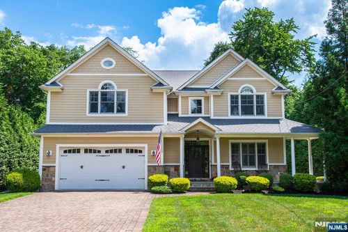 131 Norma Rd, Harrington Park, NJ, 07640-1729 | Card Image