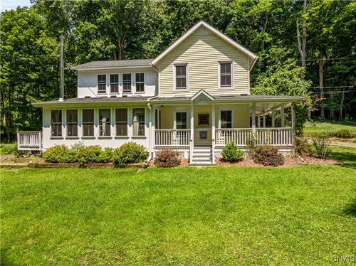 136 Hillside Dr, Manlius, NY, 13104-1211 | Card Image