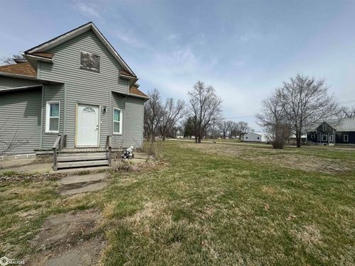 213 E Main St, Seymour, IA, 52590-1421 | Card Image