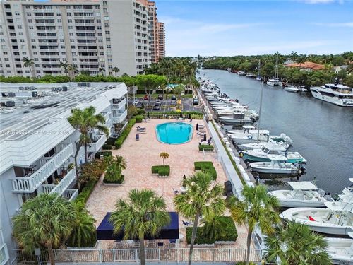 204-100 Edgewater Dr, Coral Gables, FL, 33133-6938 | Card Image