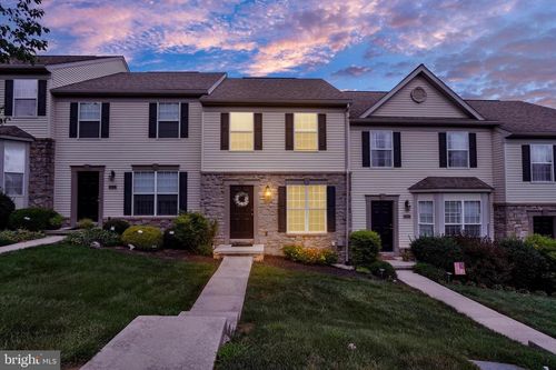 17a-2756 Seabiscuit St, YORK, PA, 17402-9500 | Card Image