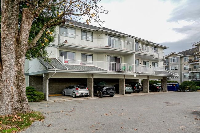 203 - 33225 Old Yale Road, Condo with 2 bedrooms, 1 bathrooms and 12 parking in Abbotsford BC | Image 3