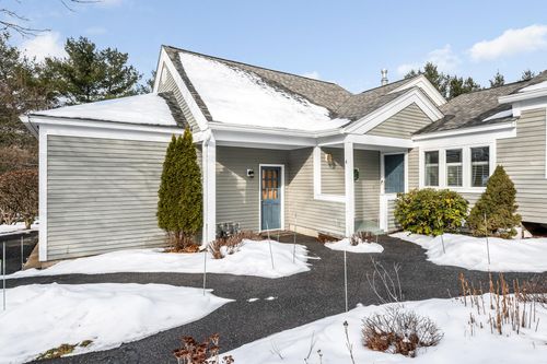 4 Heather Ct, Nashua, NH, 03062-4416 | Card Image