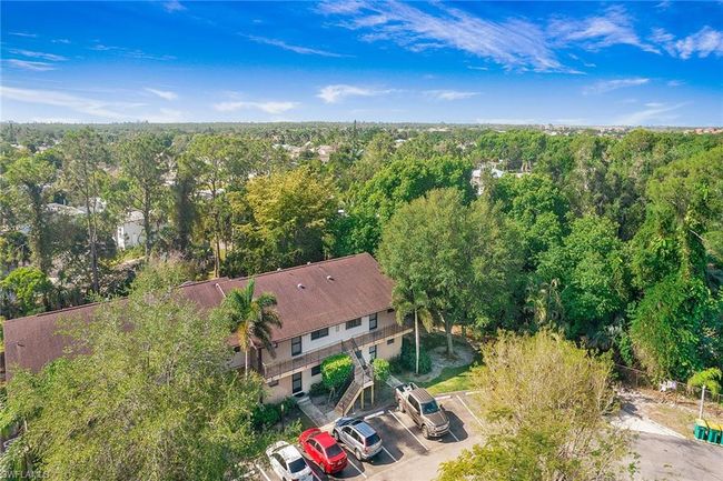 L201 - 5238 Treetops Dr, Condo with 2 bedrooms, 2 bathrooms and null parking in NAPLES FL | Image 26