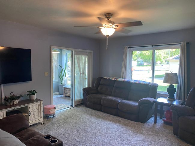Living Room | Image 8