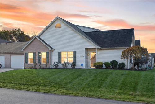 1010 Timberwood Dr, Beaver Falls, PA, 15010-1614 | Card Image