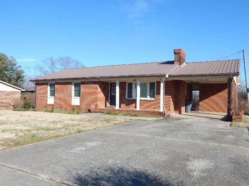 206 Chapel Dr, McMinnville, TN, 37110-1104 | Card Image