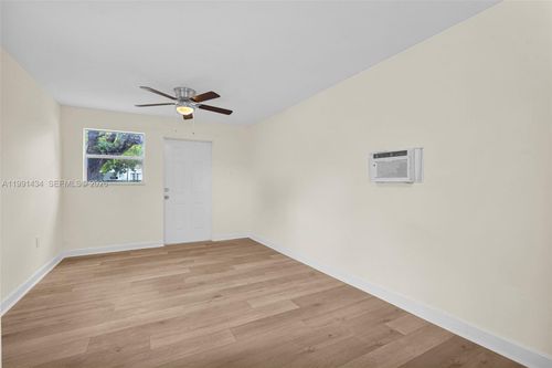 1-299 Nw 43rd St, Miami, FL, 33127-2642 | Card Image